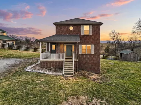 354 Frog Branch Rd, Paint Lick, KY 40461