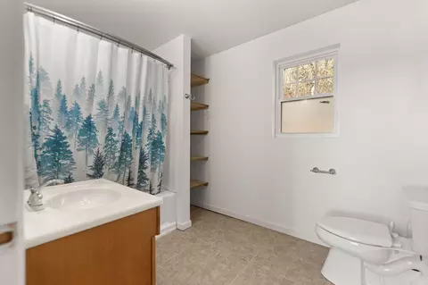 Bath - 65 Maple Dr, Burnside, KY 42519 photo 3 of 4