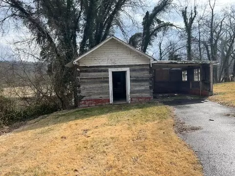 Exterior - 40 Fork Field Rd, Oneida, KY 40972 photo 2 of 4