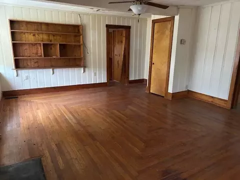 Living - 40 Fork Field Rd, Oneida, KY 40972 photo 1 of 6