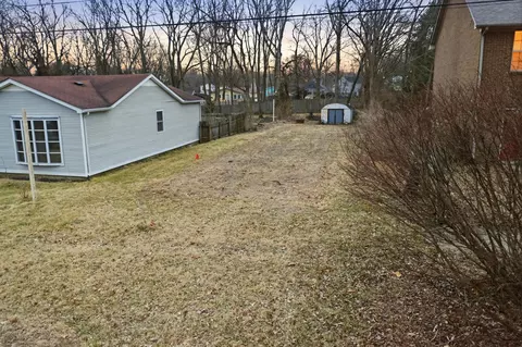 217 E Higgins St, Midway, KY 40347 photo 4