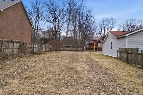 217 E Higgins St, Midway, KY 40347 photo 3