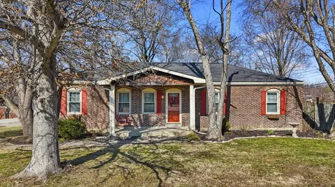 220 Brookfield Dr, Frankfort, KY 40601