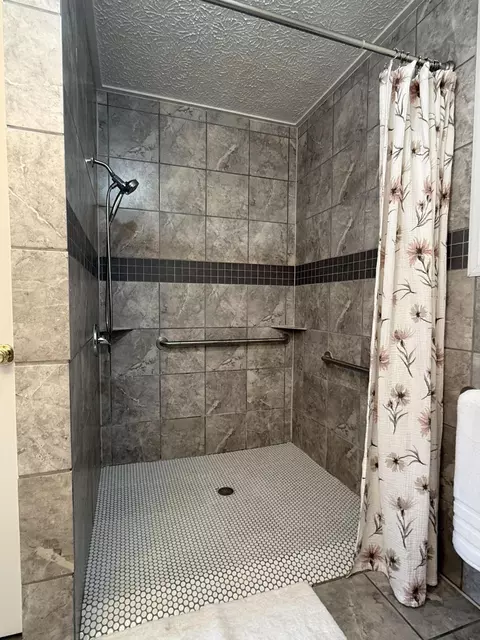 Bath - 111 Maher Dr, Morehead, KY 40351 photo 2 of 2