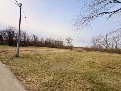 4 Shadowbrook Dr, Harrodsburg, KY 40330