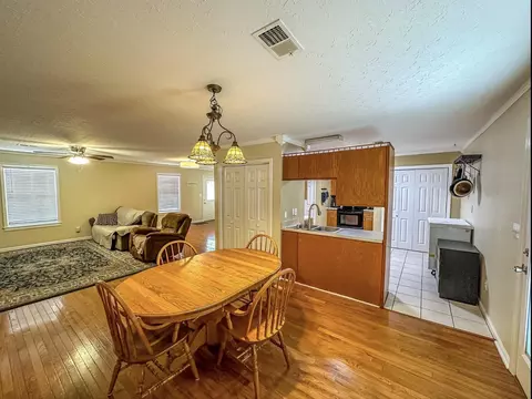 Dining - 1034 Barker Ln, Berea, KY 40403 photo 3 of 3