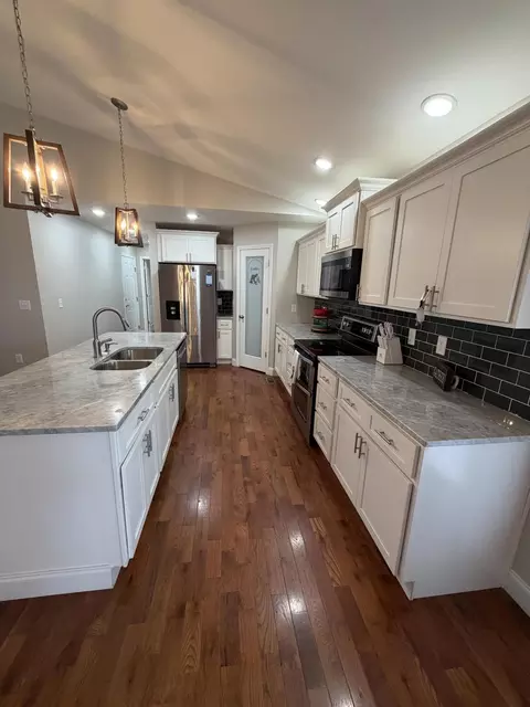 Kitchen - 401 Landen Dr, Corbin, KY 40701 photo 4 of 4