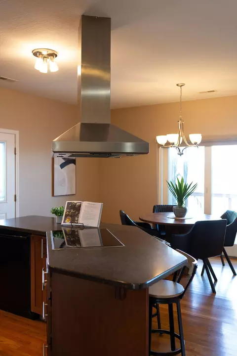 Kitchen - 706 Hunter Dr, Lancaster, KY 40444 photo 4 of 10