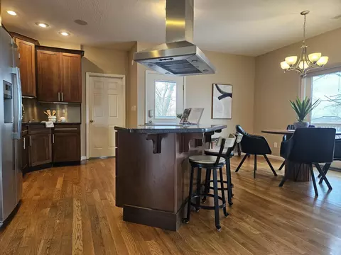 Kitchen - 706 Hunter Dr, Lancaster, KY 40444 photo 2 of 10