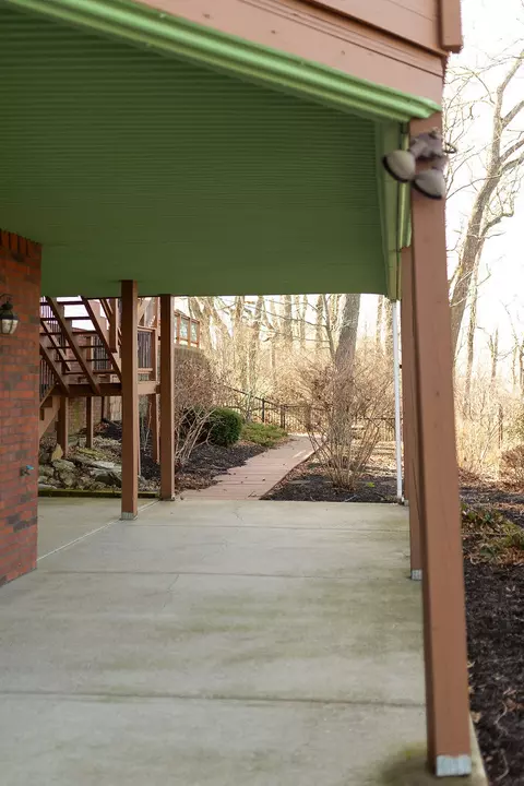 Exterior - 706 Hunter Dr, Lancaster, KY 40444 photo 7 of 35
