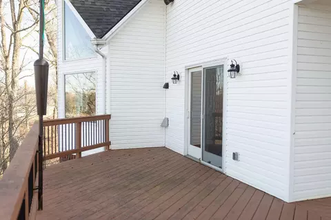 Exterior - 706 Hunter Dr, Lancaster, KY 40444 photo 13 of 35