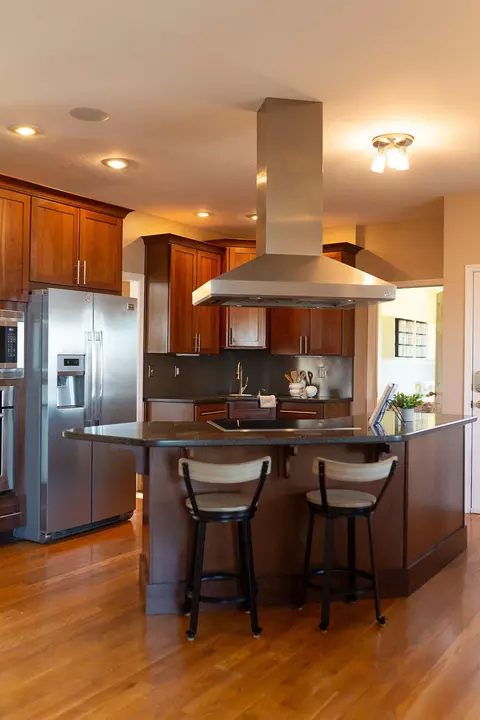 Kitchen - 706 Hunter Dr, Lancaster, KY 40444 photo 3 of 10