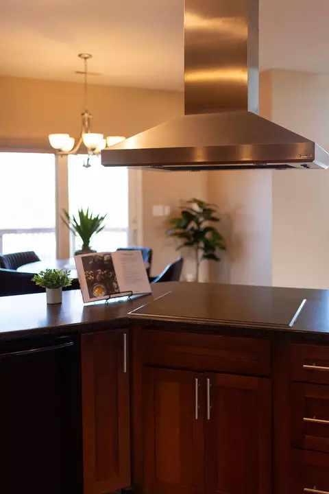 Kitchen - 706 Hunter Dr, Lancaster, KY 40444 photo 9 of 10