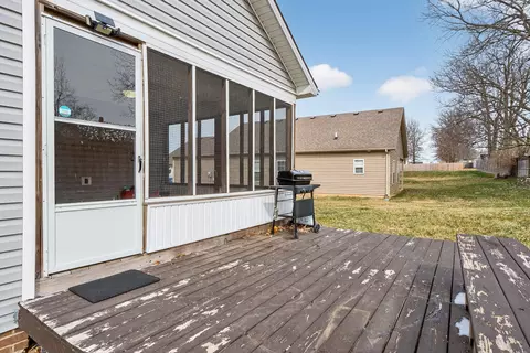 Exterior - 214 Sturbridge Dr, Georgetown, KY 40324 photo 5 of 6