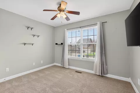 Bedroom - 214 Sturbridge Dr, Georgetown, KY 40324 photo 4 of 5
