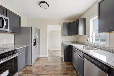 Kitchen - 118 Maple St, Berea, KY 40403 photo 1 of 3