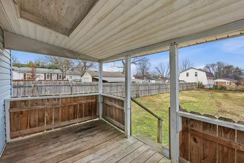 Exterior - 118 Maple St, Berea, KY 40403 photo 1 of 3