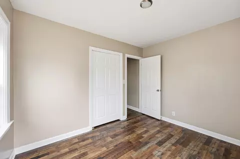 Bedroom - 118 Maple St, Berea, KY 40403 photo 2 of 4