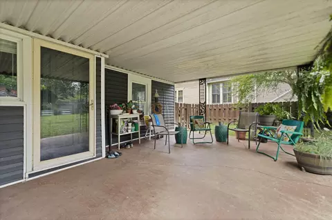 Exterior - 119 Everett Ct, Mount Sterling, KY 40353 photo 2 of 20
