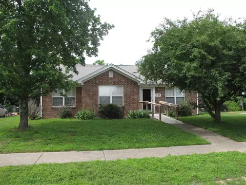 100 Henry Dr, Berea, KY 40403