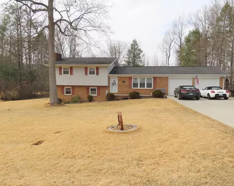 411 Ruffian Trl, Corbin, KY 40701