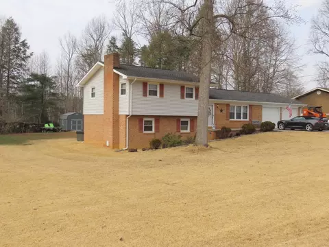 Exterior - 411 Ruffian Trl, Corbin, KY 40701 photo 1 of 7