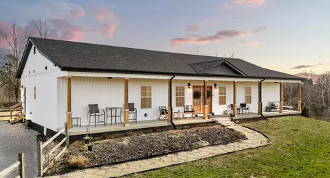 151 Covered Bridge Ln, Frankfort, KY 40601
