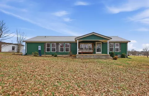 202 Adams Ln, Sadieville, KY 40370