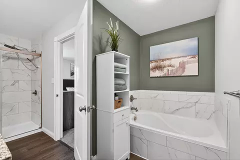 Bath - 73 Lee Dr, Lancaster, KY 40444 photo 1 of 5