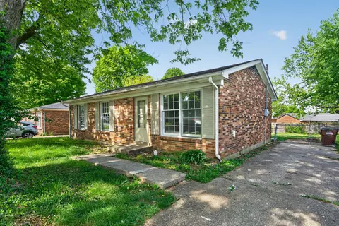 121 Pandy St, Versailles, KY 40383