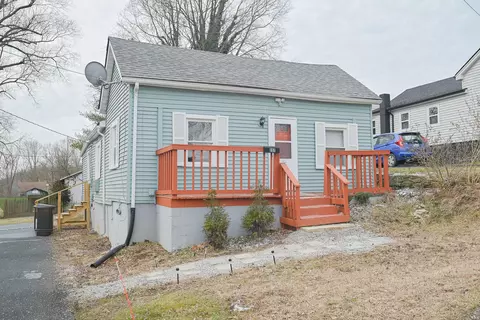 207 W 4th St, Millersburg, KY 40348