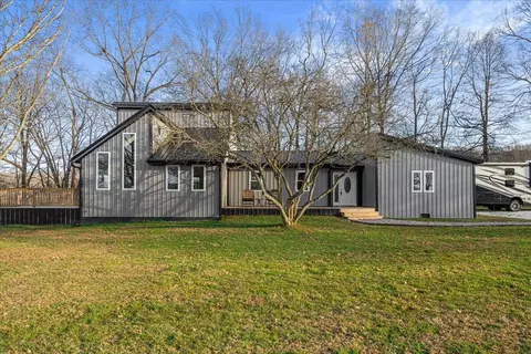 105 Karin Dr, Stanton, KY 40380