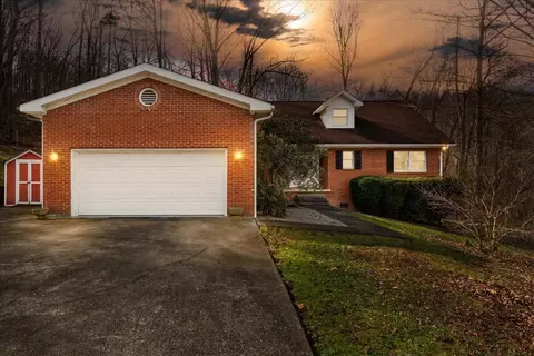 663 Red Bird Rd, Williamsburg, KY 40769
