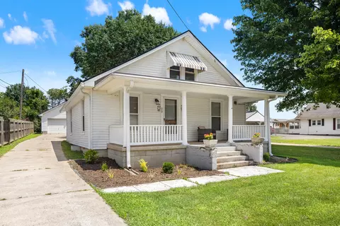 217 N Middletown Rd, Paris, KY 40361