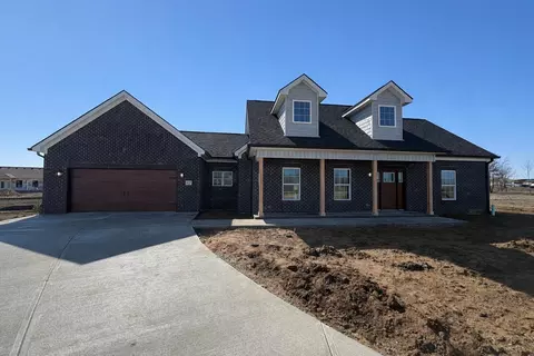 627 Comanche Dr, Richmond, KY 40475