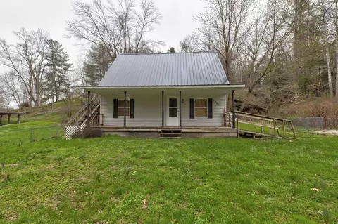 2767 Grahn Rd, Olive Hill, KY 41164