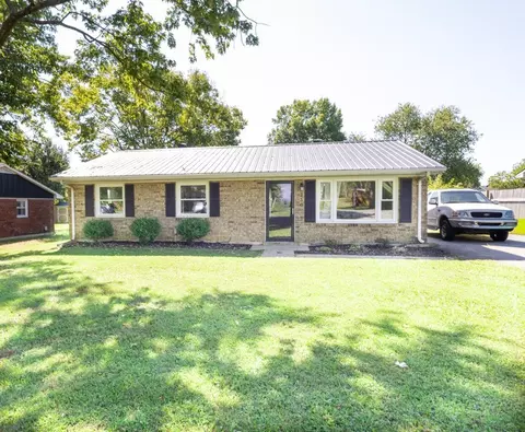 230 E Showalter Dr, Georgetown, KY 40324