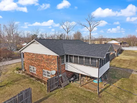 Exterior - 224 Circle Dr, Morehead, KY 40351 photo 5 of 13