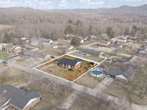 View/Area - 224 Circle Dr, Morehead, KY 40351 photo 5 of 22