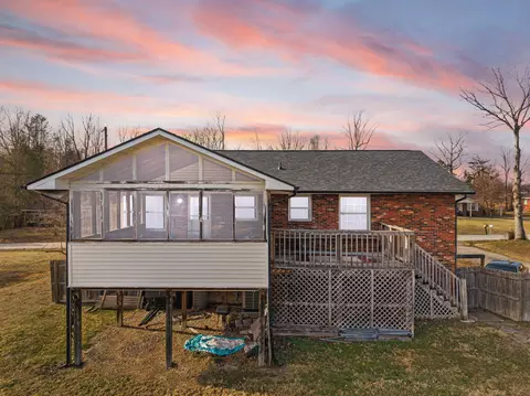Exterior - 224 Circle Dr, Morehead, KY 40351 photo 7 of 13