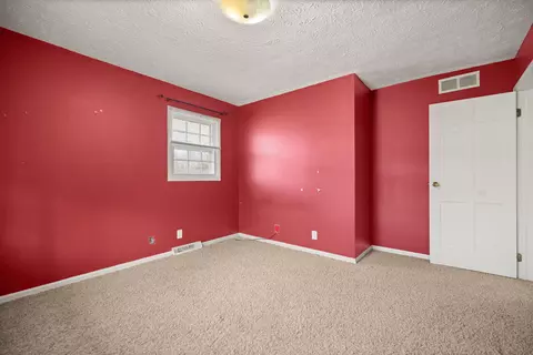 Bedroom - 224 Circle Dr, Morehead, KY 40351 photo 6 of 14