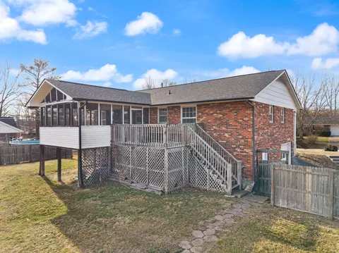 Exterior - 224 Circle Dr, Morehead, KY 40351 photo 9 of 13