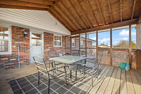 Exterior - 224 Circle Dr, Morehead, KY 40351 photo 12 of 13