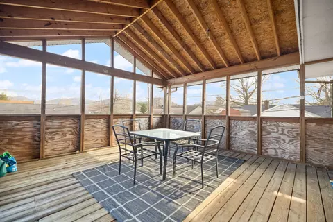 Exterior - 224 Circle Dr, Morehead, KY 40351 photo 11 of 13
