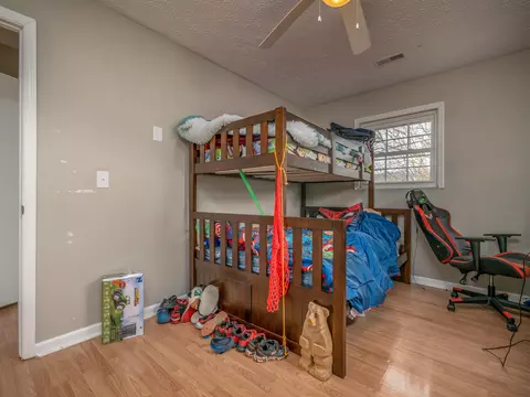 Bedroom - 7635 E Us 60, Morehead, KY 40351 photo 4 of 9
