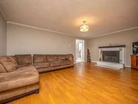 Living - 7635 E Us 60, Morehead, KY 40351 photo 5 of 8