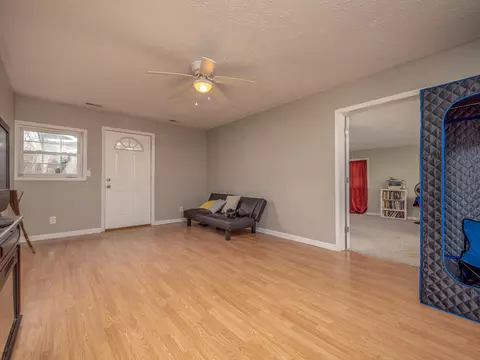 Living - 7635 E Us 60, Morehead, KY 40351 photo 7 of 8