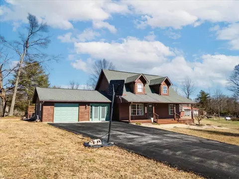 Exterior - 210 Cox Smith Ln, Corbin, KY 40701 photo 4 of 23