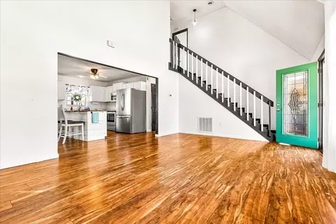 Entry Way - 210 Cox Smith Ln, Corbin, KY 40701 photo 1 of 8