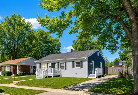 613 Stratford Dr, Lexington, KY 40503
